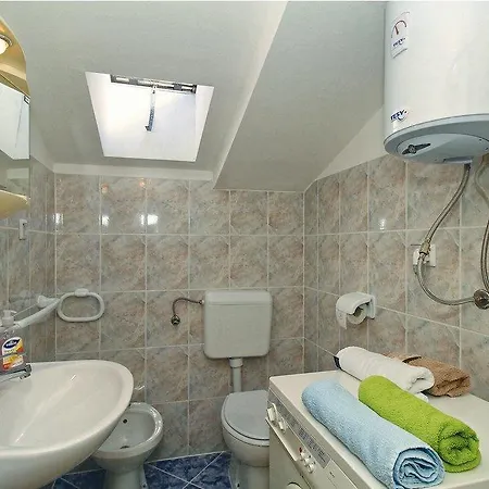One-bedroom In V Apartment *