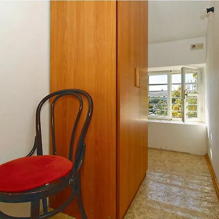 One-bedroom In V Apartment *